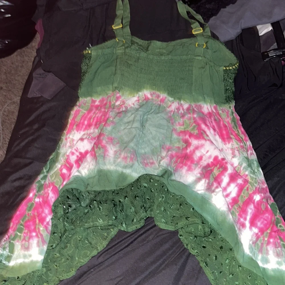 Top - Picture 2 of 3